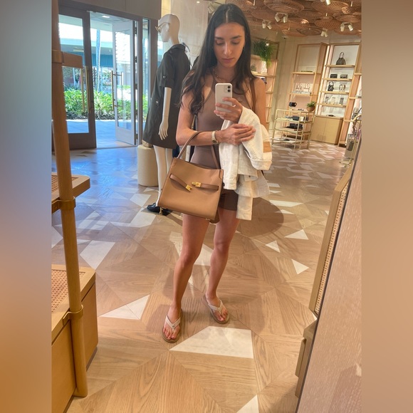 Hi I'm Amelia :-) - Picture 4 of 8